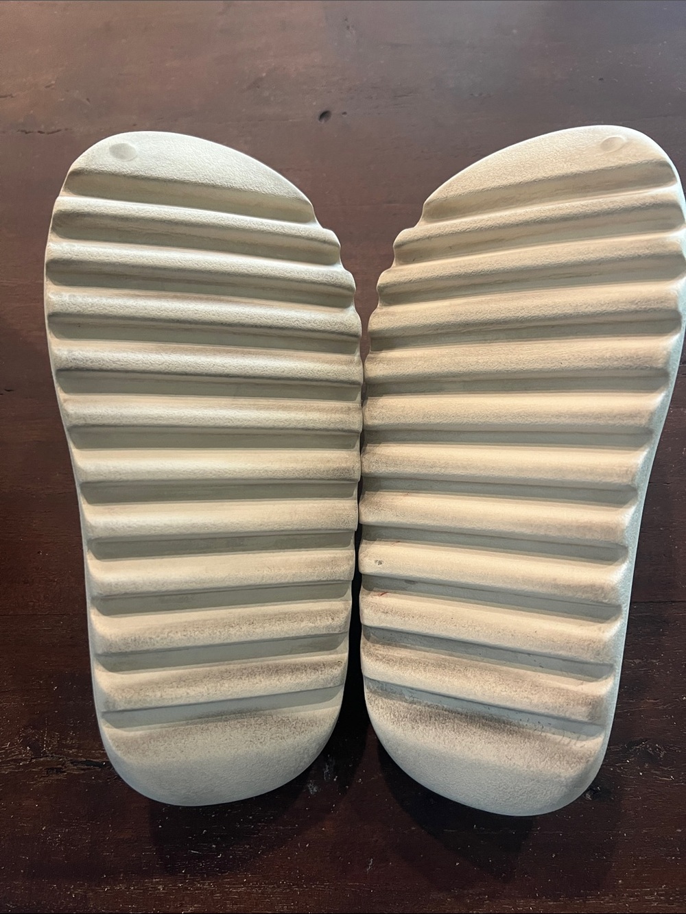 adidas YZY Slide Box in Bone - Picture 6 of 8